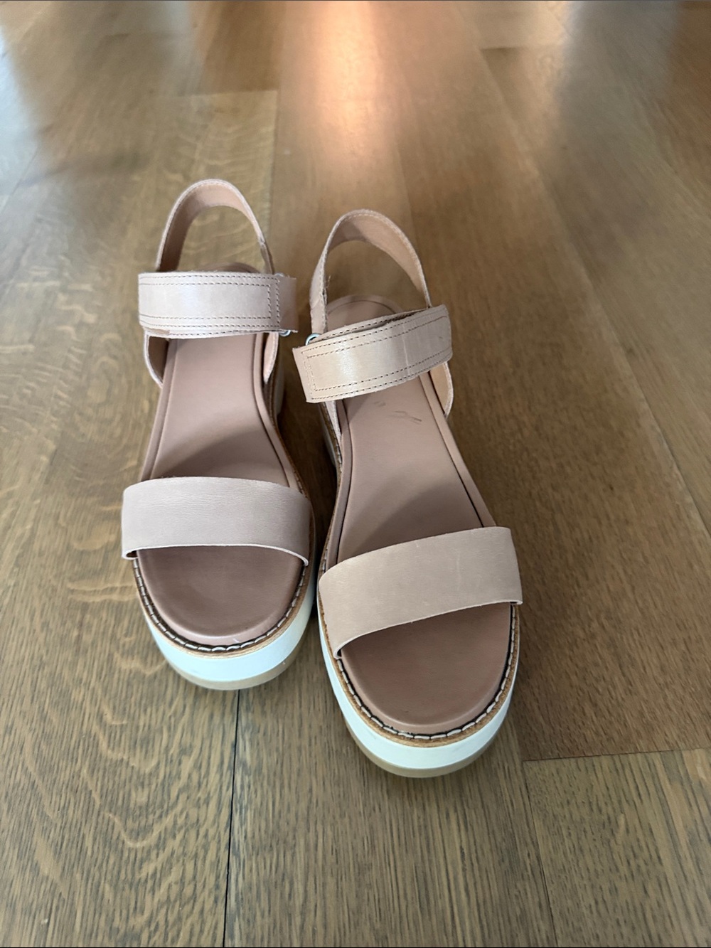 SOREL JOANIE™ IV Y Strap Wedge Women's Sandal